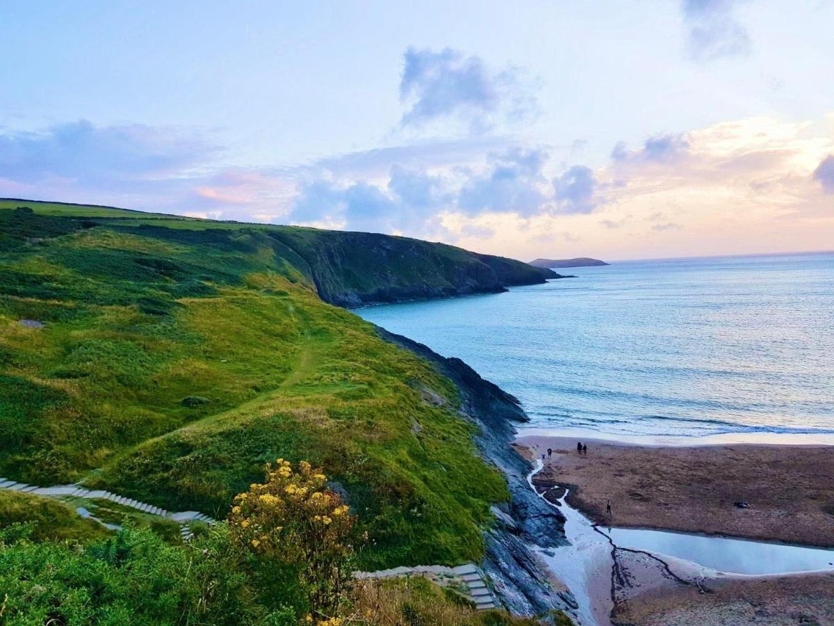 Wild Coastal Retreat At Troed Y Rhiw Aberporth, West Wales Villa Eksteriør billede